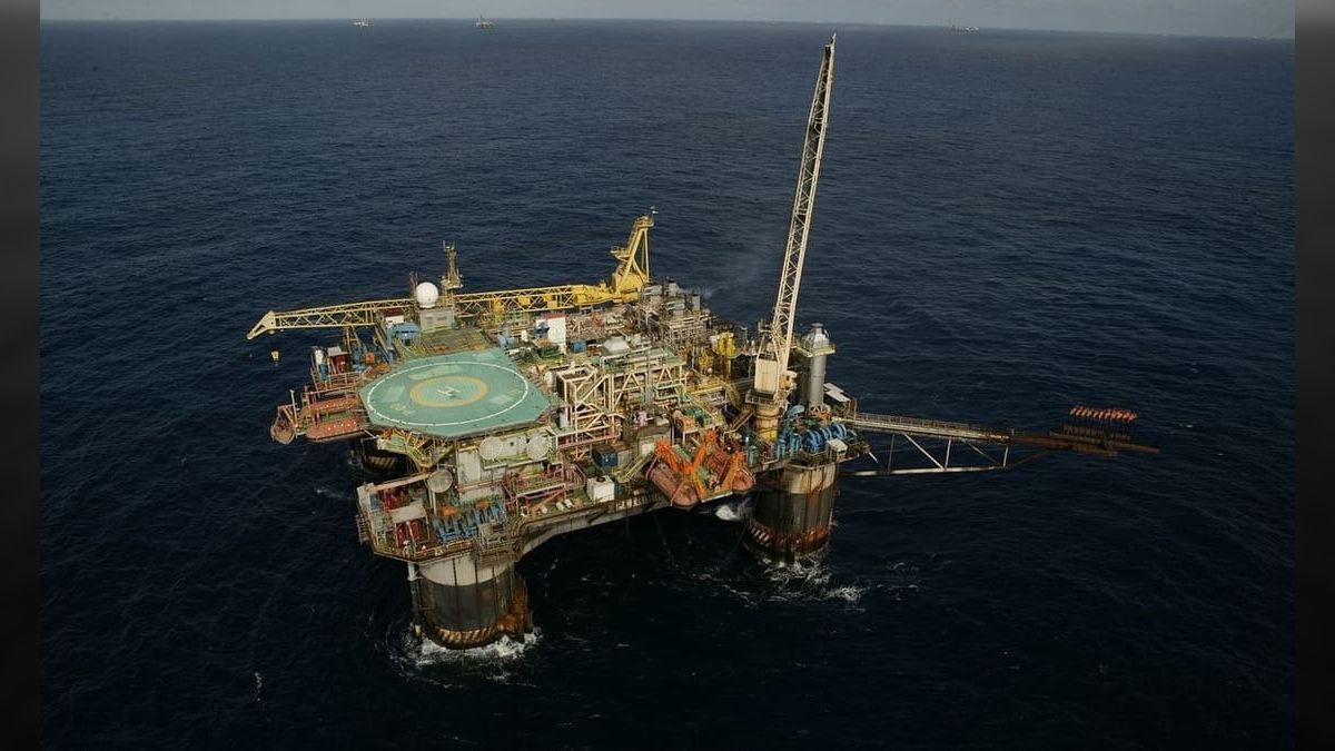 Com greve em plataformas e refinarias, Petrobras nega impacto na produção