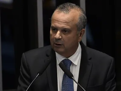 "O governo não tem responsabilidade", diz Marinho sobre proposta do 6x1