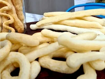 Como fazer biscoito de polvilho azedo? Chef ensina passo a passo