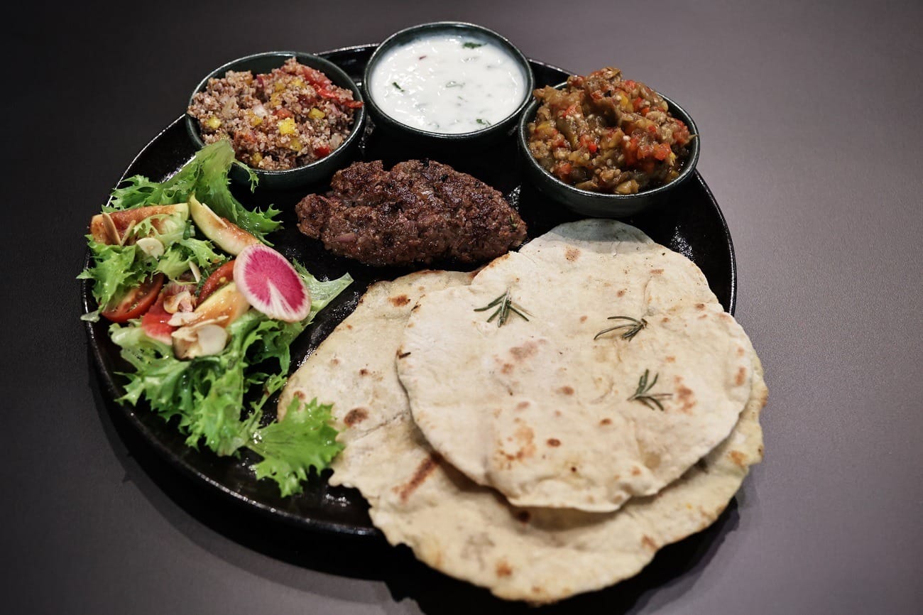 Kebab com pasta de berinjela e tabule| Band Receitas