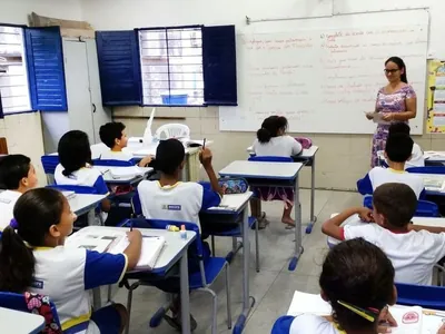 Taxa de analfabetismo no Brasil fica abaixo de 5% pela primeira vez