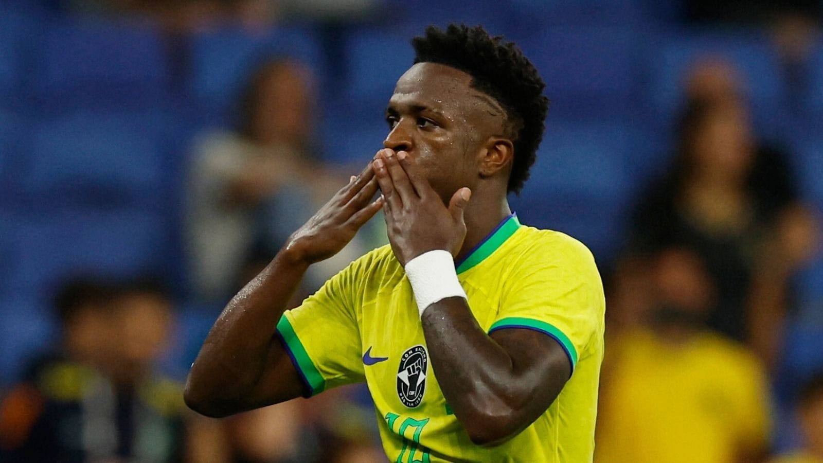 Vini Jr marca, e Brasil goleia Guiné em jogo com atos antirracistas; veja gols