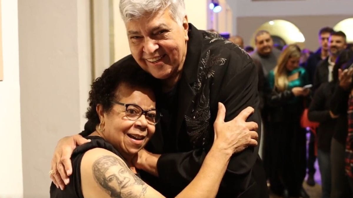 Sidney Magal celebra exposição e melhora após AVC: 'Fãs ajudaram a me recuperar'