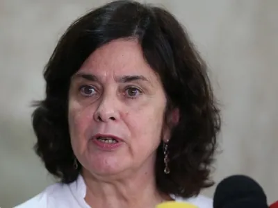 Edital do Mais Médicos terá 15 mil novas vagas, diz Nísia Trindade