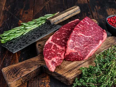 Trump propõe tarifa a produtos brasileiros, mas carne e café ficam de fora