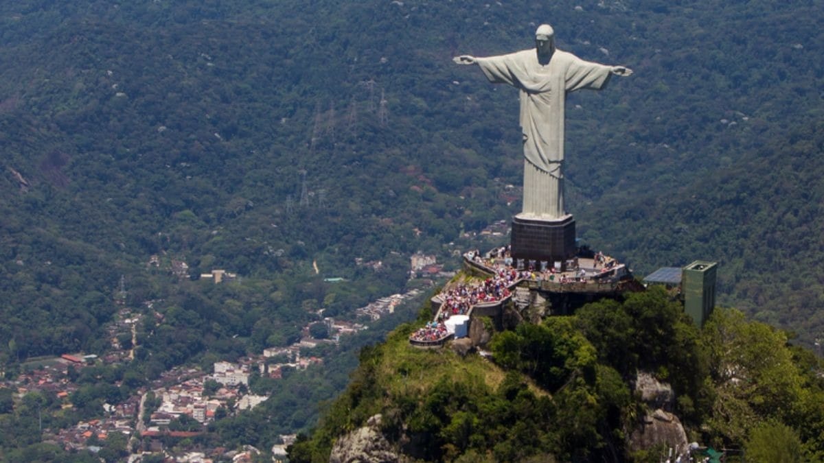 Brasil recebeu em 2025 quase 10 milhões de turistas estrangeiros