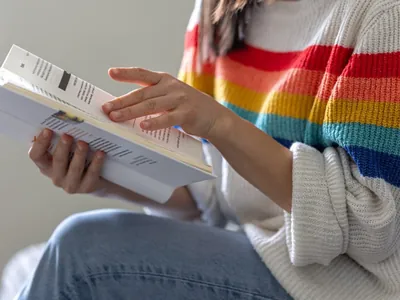 Dia do Orgulho LGBTQIAP+: veja livros para entender a luta do movimento