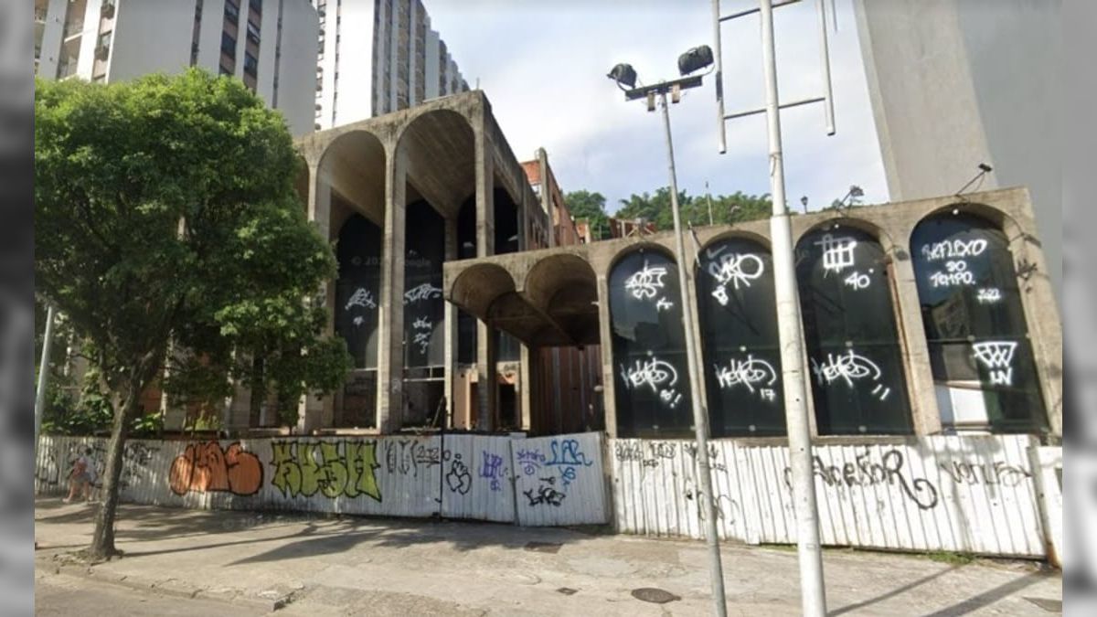 Prefeitura sugere reconstrução do Teatro Villa-Lobos