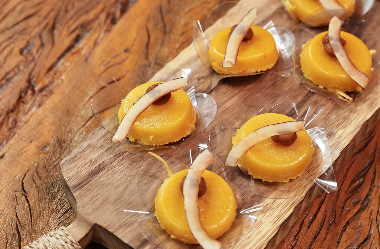 Quindim com gel de pitanga | Band Receitas