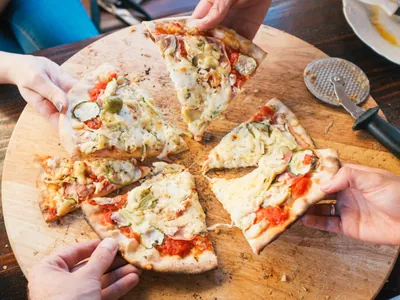Qual a pizza de cada signo? Astrólogo entrega os sabores certeiros