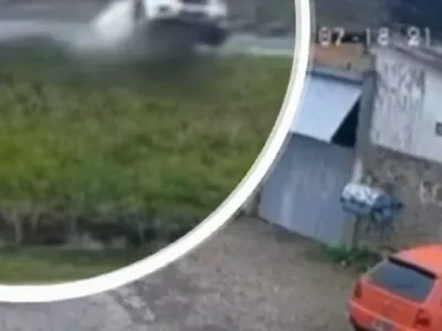 VÍDEO: Motorista perde o controle e BMW voa em estrada no Paraná