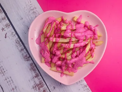 Barbie: confeiteira faz sucesso na internet com mais de 30 receitas cor-de-rosa