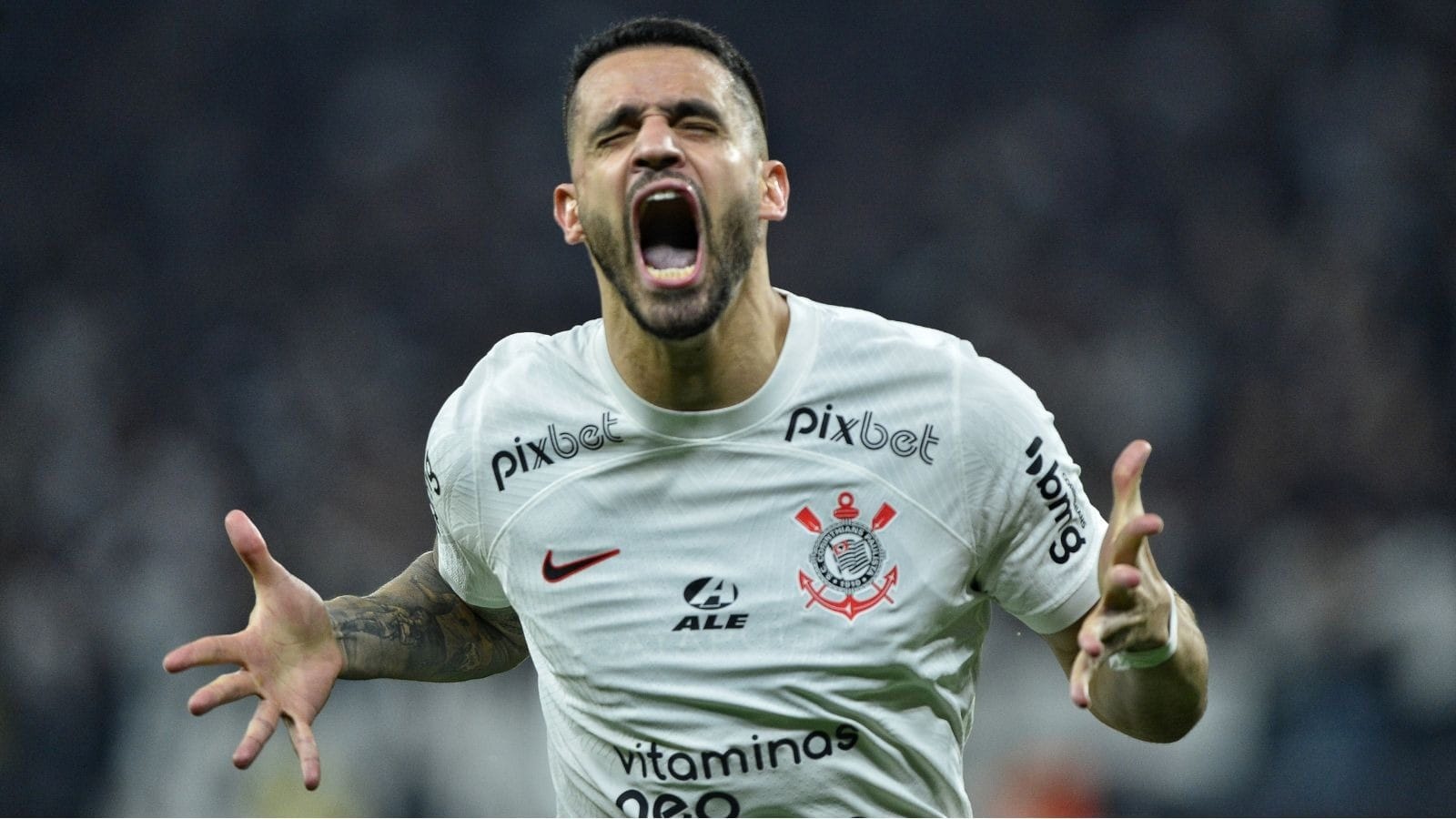 Corinthians vence o São Paulo com dois de Renato Augusto pela Copa do Brasil