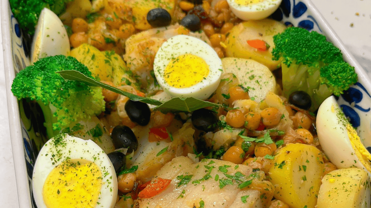 Bacalhau em lascas com grão-de-bico | Band Receitas