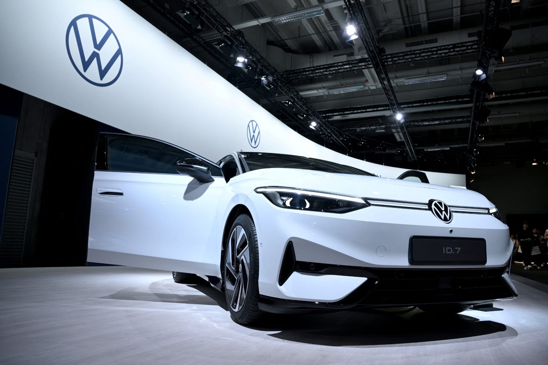 Volkswagen terá versões híbridas para todos os novos modelos a partir de 2026