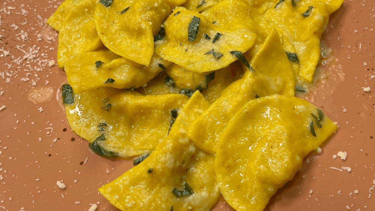 Ravioli recheado com batata e salame | Band Receitas