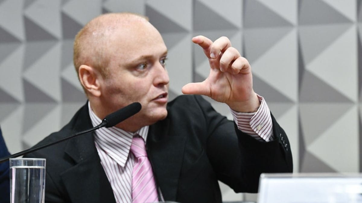 Moraes mantém prisão de Delgatti em ação que condenou hacker e Zambelli por invasão ao CNJ
