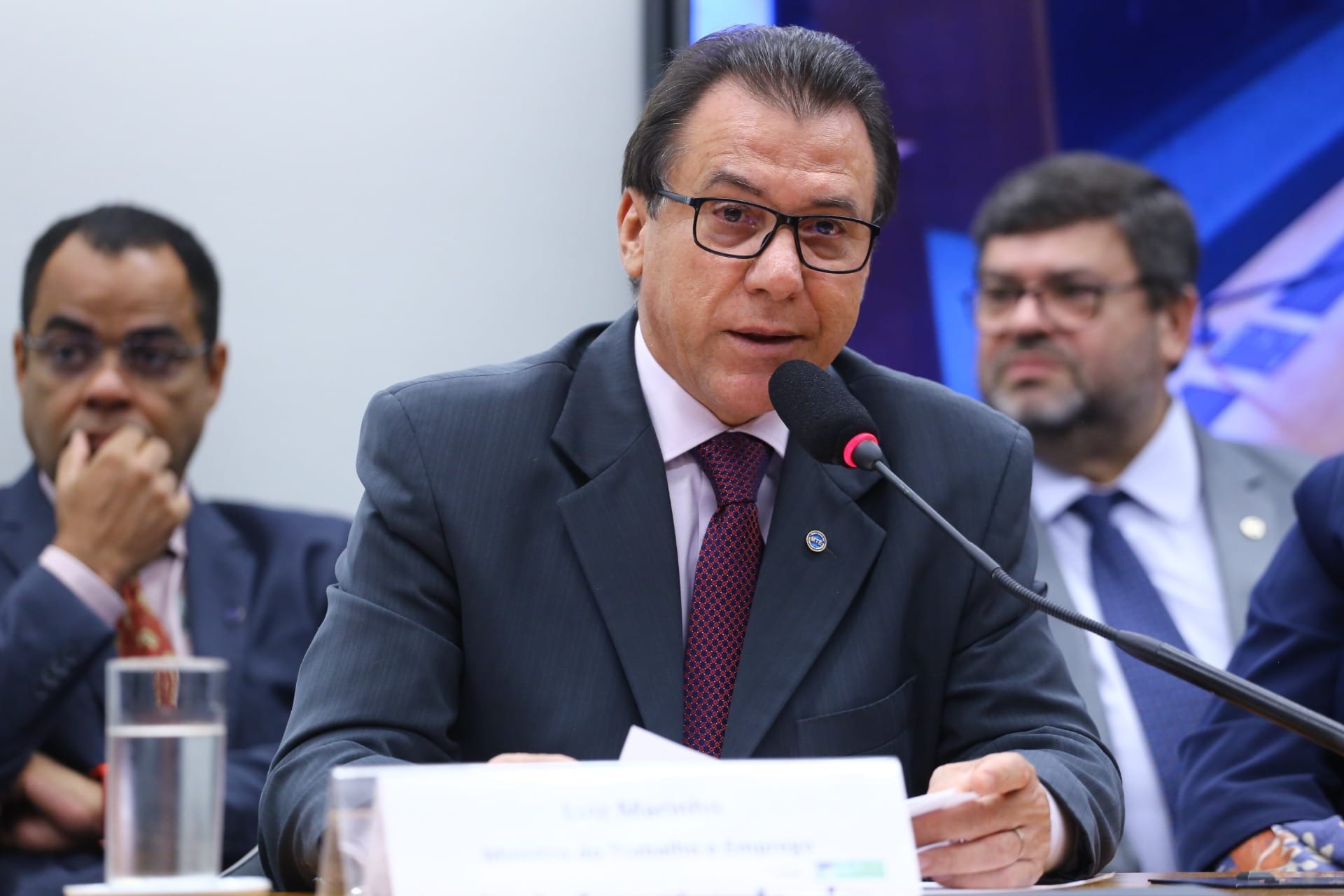 Governo estuda liberar R$ 7 bilhões do FGTS para pagamento de dívidas