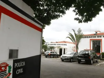 Ex-companheiro invade casa, agride e mantém mulher em cárcere em Aparecida