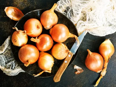 Como tirar acidez de cebola crua em segundos?