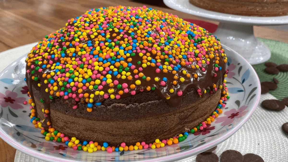 Bolo de chocolate na panela de pressão | Band Receitas