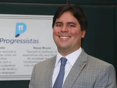 Partidos afastam ministros André Fufuca e Celso Sabino após recusa em deixar governo Lula