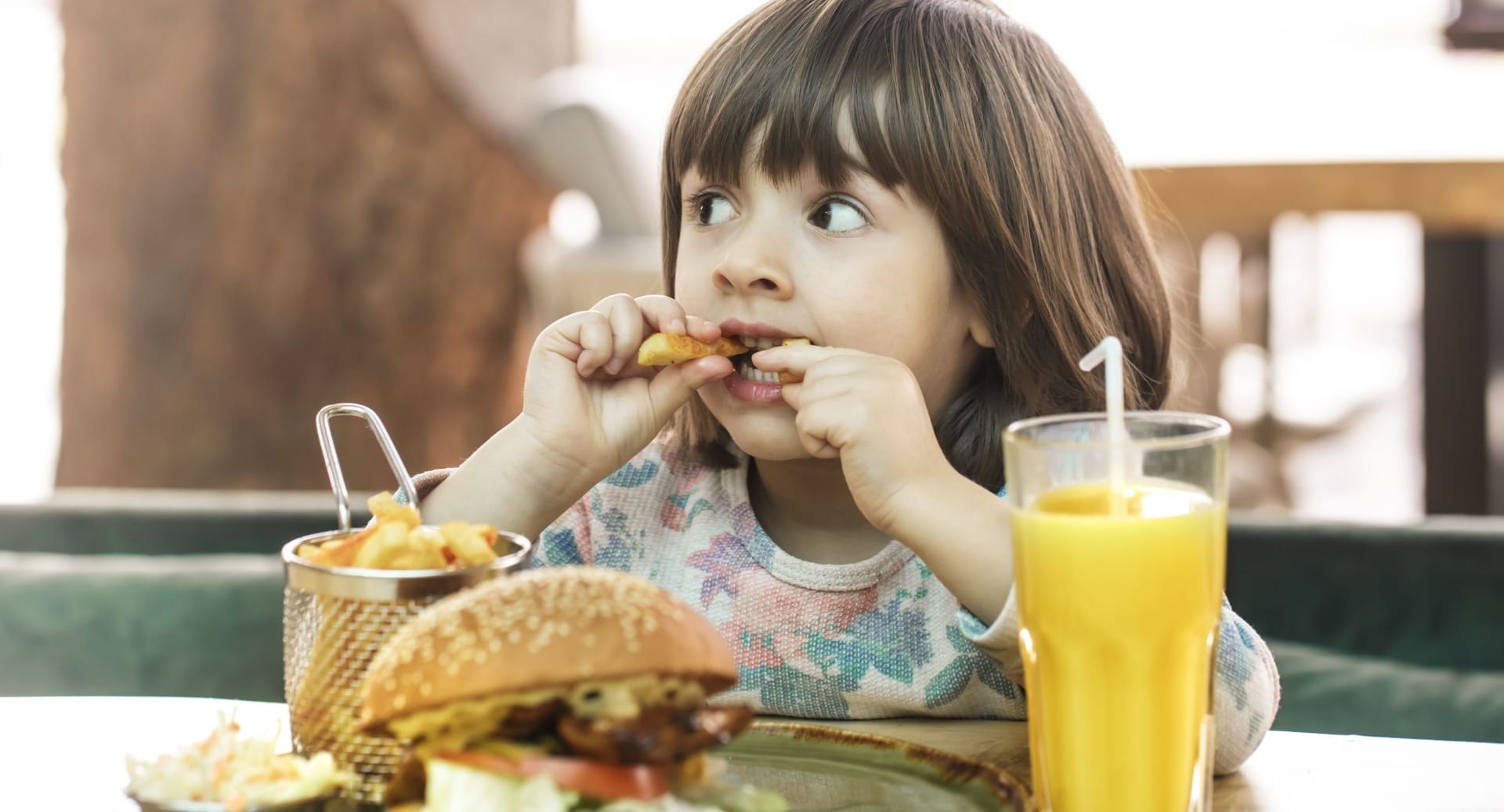 Estudo aponta que crianças estão mais altas e mais obesas