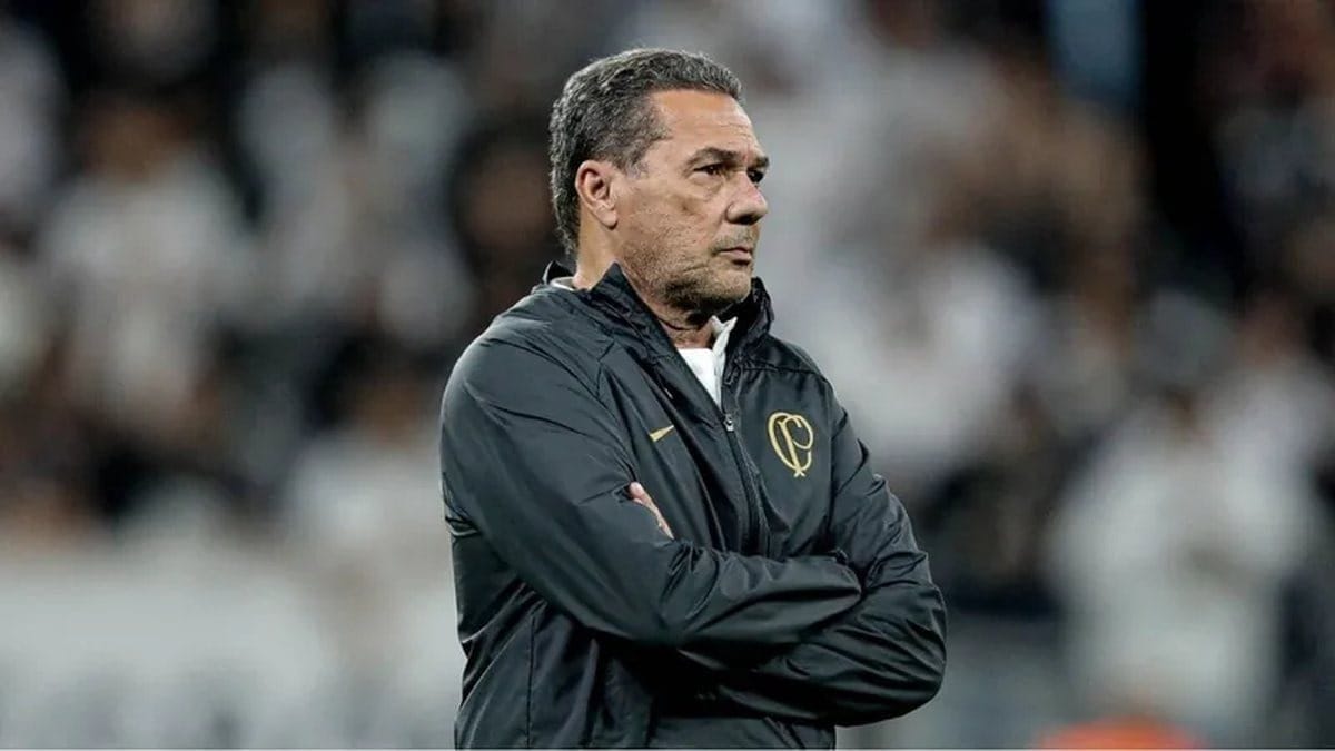 Luxemburgo anuncia aposentadoria como t&eacute;cnico de futebol; relembre carreira
