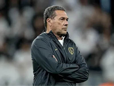 Luxemburgo diz que briga entre Pelé e Ricardo Teixeira influenciou sua saída do Santos