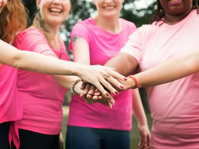 Outubro Rosa: Falta de laudos rápidos e medo do exame preocupam especialistas