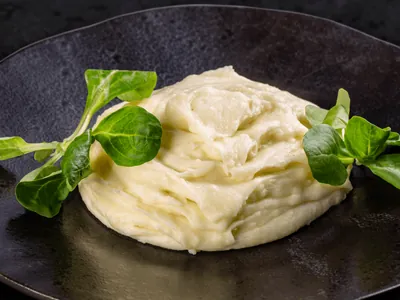 O que é aligot? Aprenda a fazer um purê cremoso digno de chef