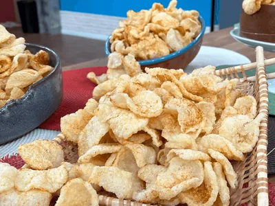 Salgadinho crocante de bacon | Band Receitas
