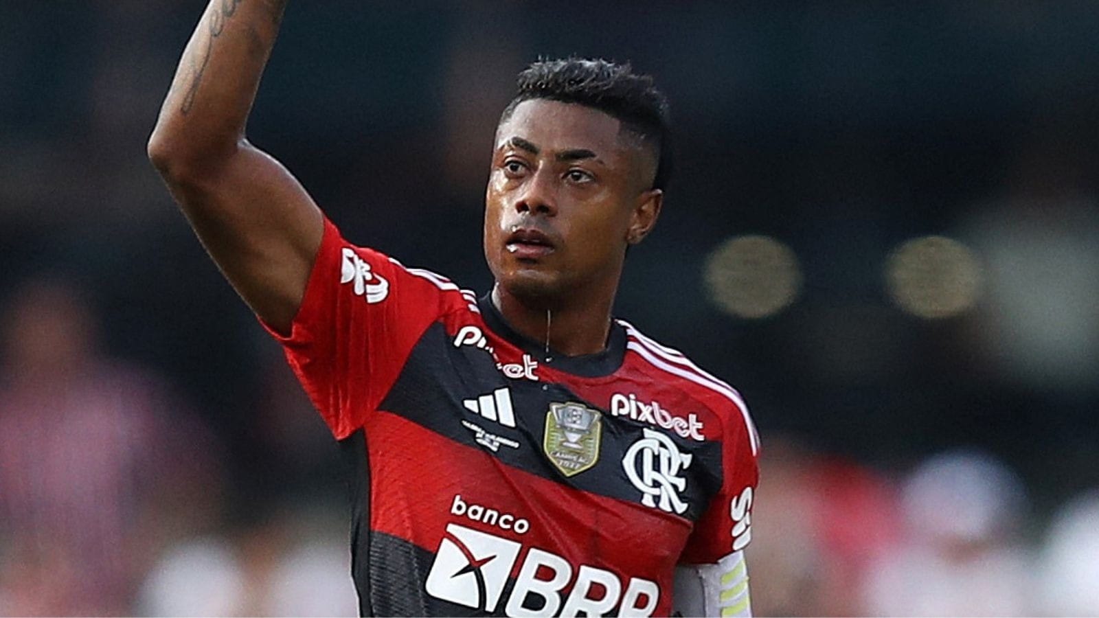 Flamengo e Bruno Henrique chegam a acordo para renovação por três anos