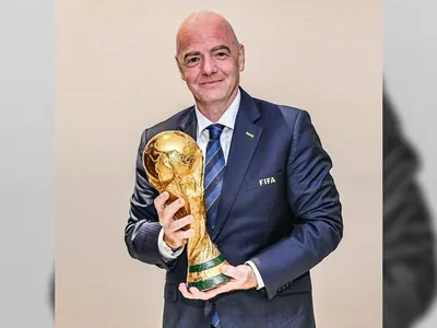 Infantino homenageia campeões do mundo pelo Brasil e assiste ao Fla-Flu