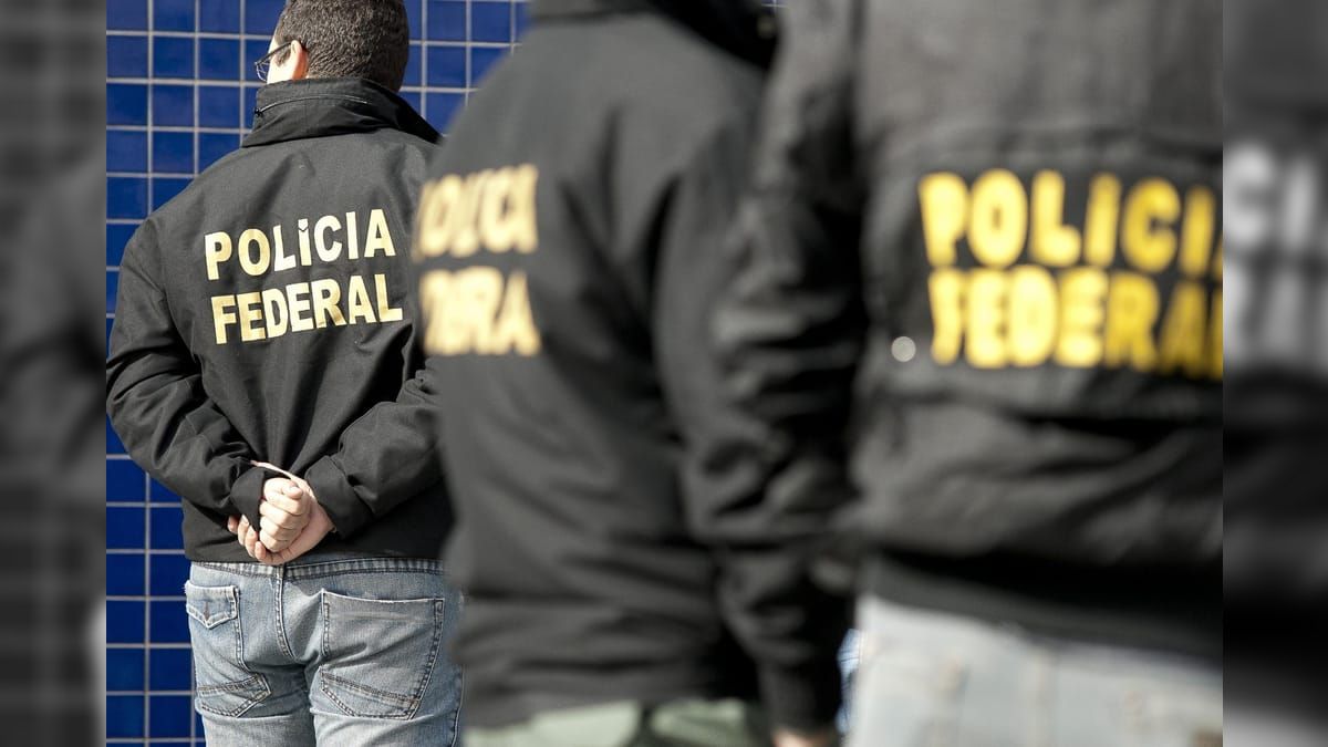 PF cumpriu quatro mandados de busca e apreensão contra agentes federais