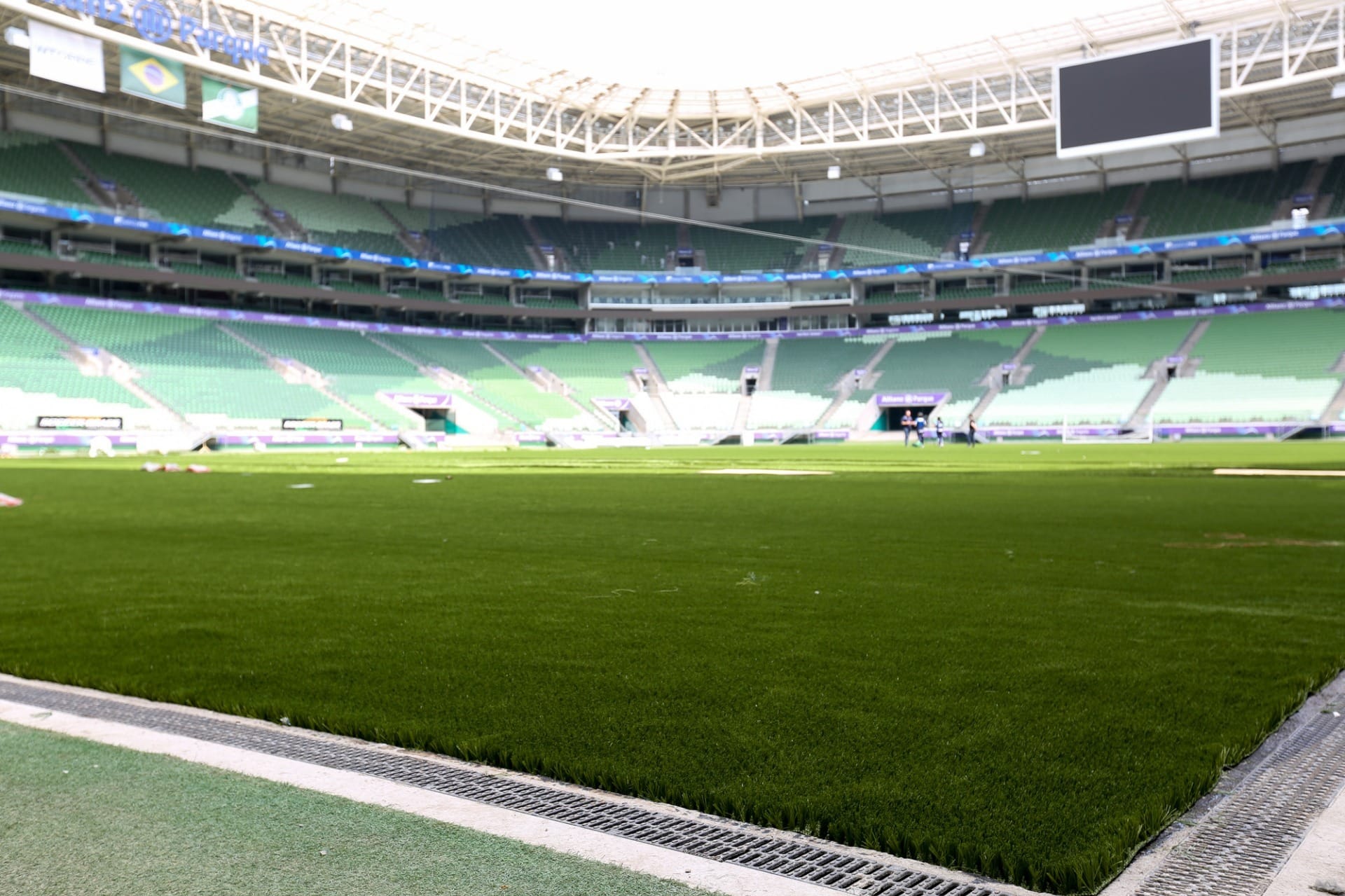 Palmeiras defende Allianz Parque e critica Flamengo: 'Sintético ou buraco?'