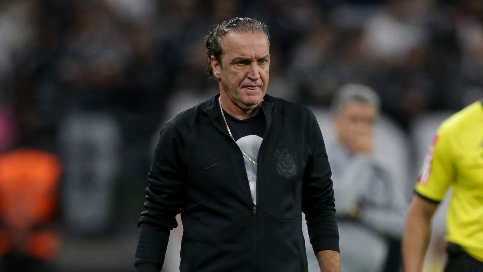 Atlético-MG encaminha retorno de Cuca e torcida reage contra contratação por caso de estupro