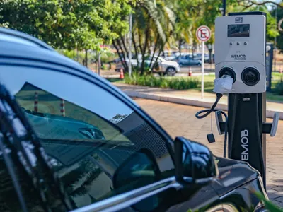 Números de fevereiro indicam eletromobilidade em ritmo acelerado em 2026