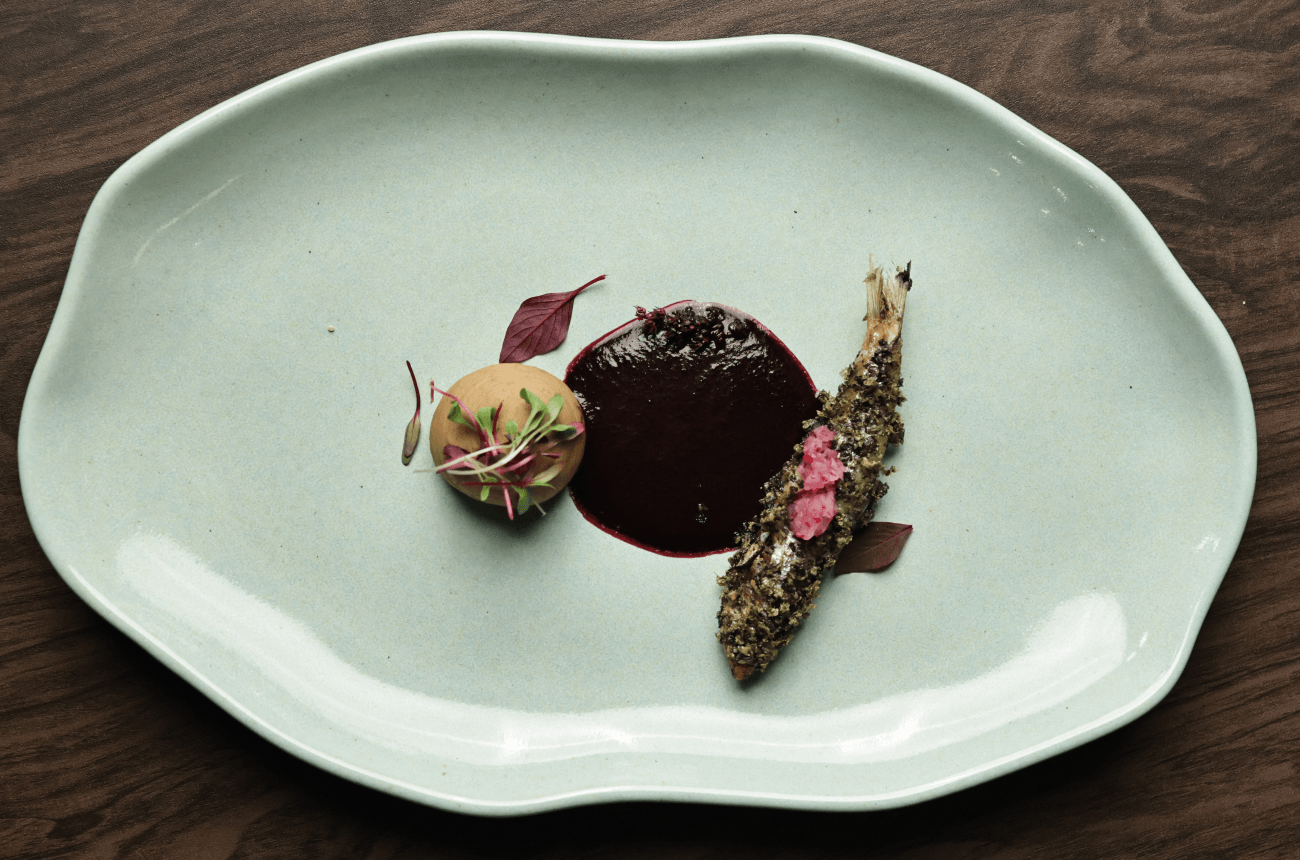 Manjuba com castanha-portuguesa e açaí | Band Receitas