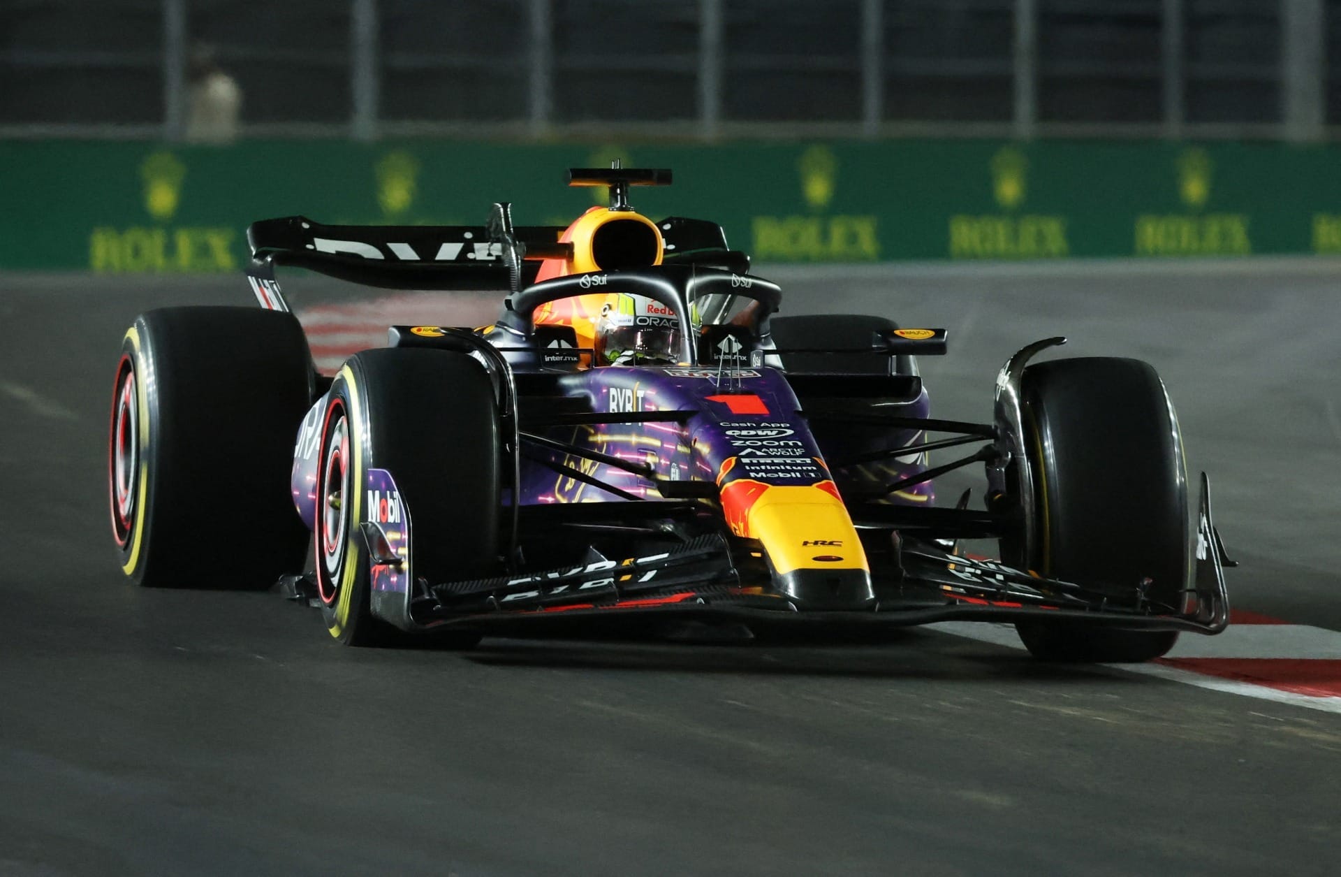 Max Verstappen vence GP de Las Vegas; Sergio Pérez é terceiro e garante vice