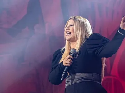 Marília Mendonça terá megashow de homenagem e mãe comemora: "Celebrar o legado"