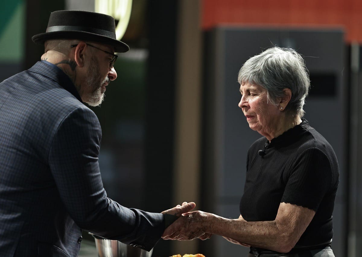 Cozinheira do MasterChef faz massagem em Fogaça: "Nunca vivi emoção tão grande"