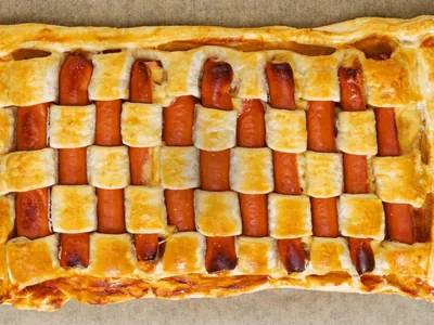 Torta de salsicha: receita fácil é perfeita para as férias da criançada
