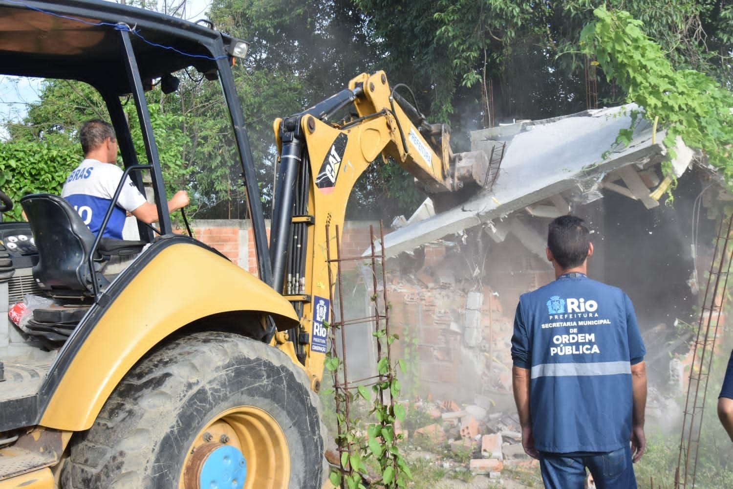 Trinta construções irregulares são demolidas pela pela SEOP na Cidade de Deus
