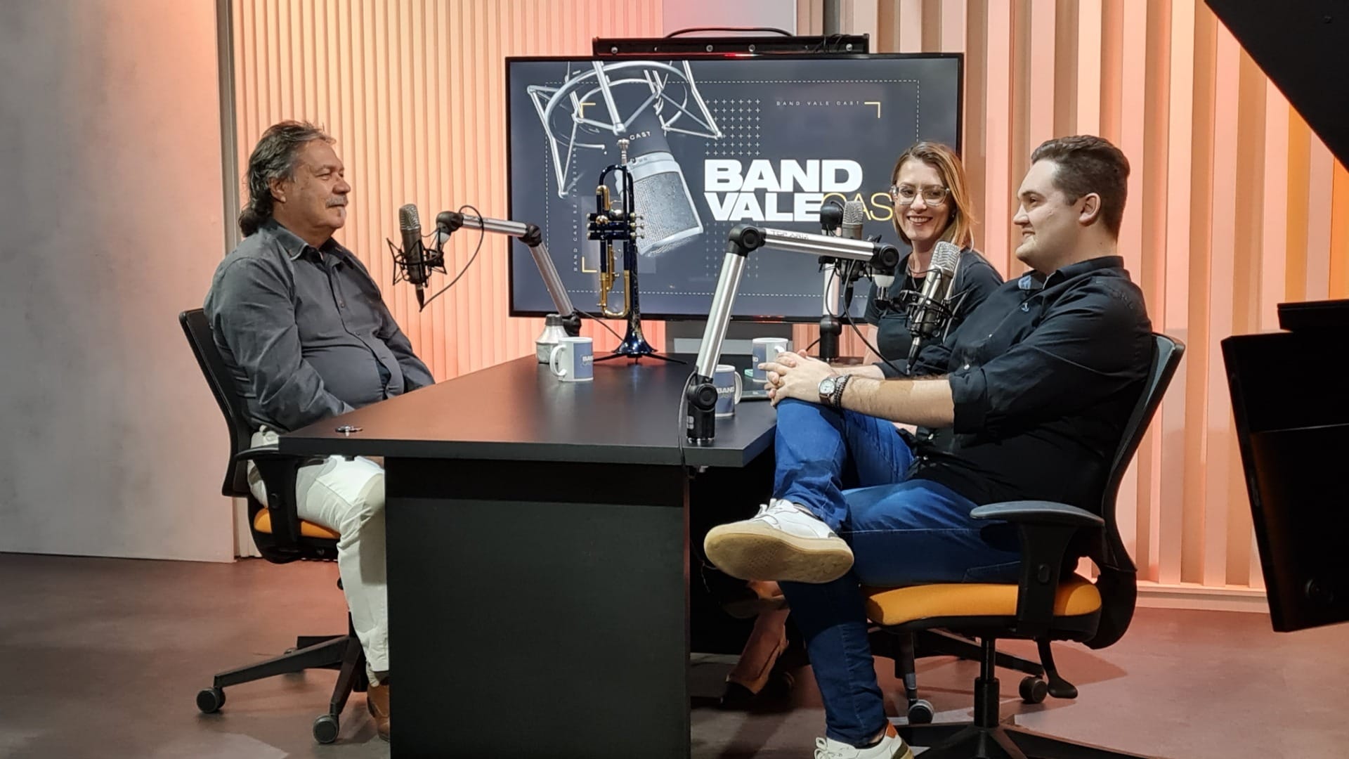 Band Vale Cast: Chico Oliveira é o convidado na estreia do programa