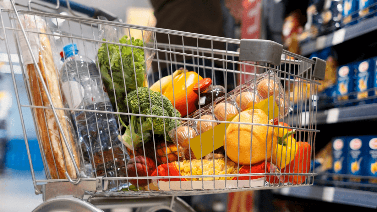 Preço da cesta básica no Vale do Paraíba registra 7ª queda seguida em 2025