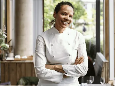 Nascida no Vidigal, chef brasileira irá comandar restaurante do Museu do Louvre