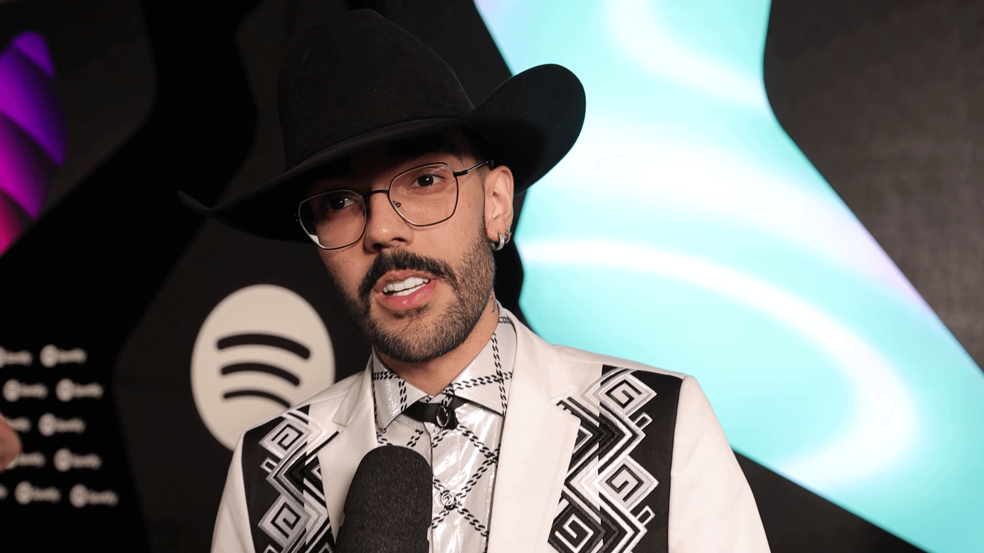 Luan Pereira relembra 'trauma' e diz por que não faz show no Natal: "Só choro"