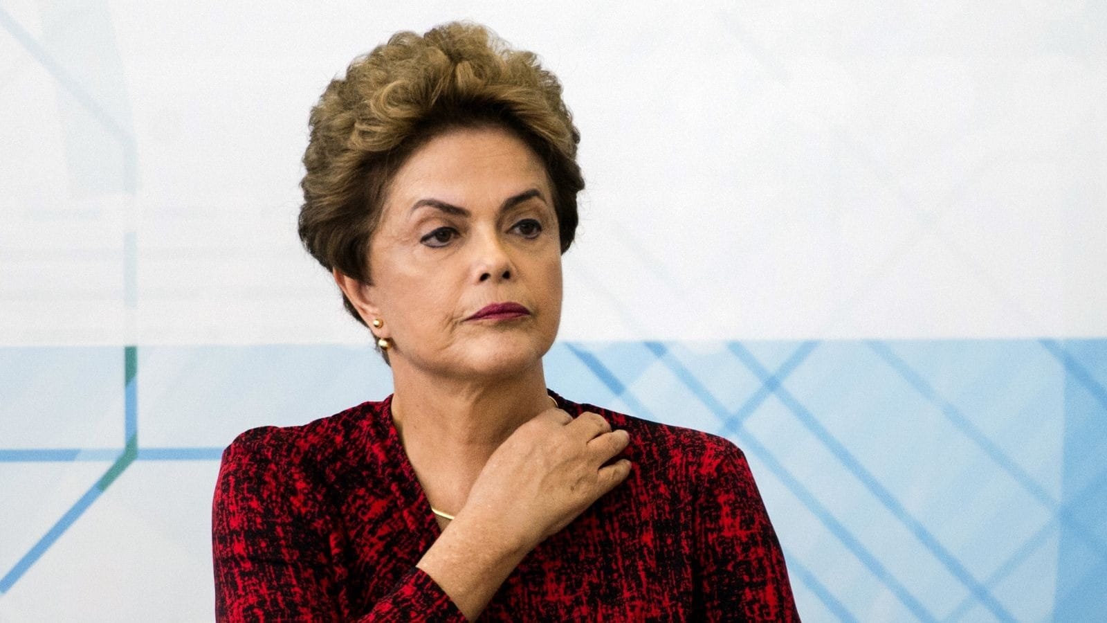 Dilma Rousseff recebe alta e volta a trabalhar no Banco dos Brics