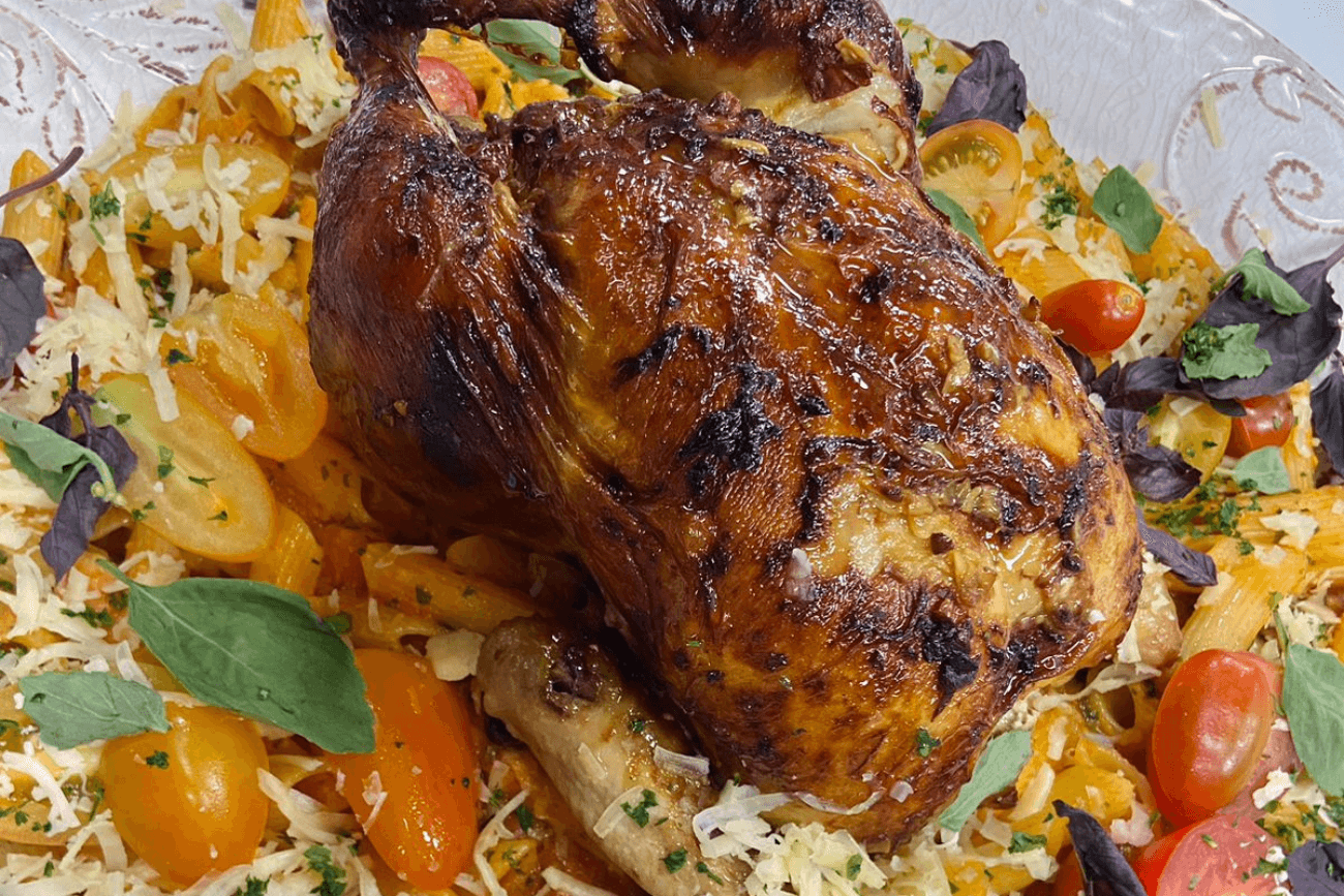 Macarrão com frango assado na cerveja e mel | Band Receitas